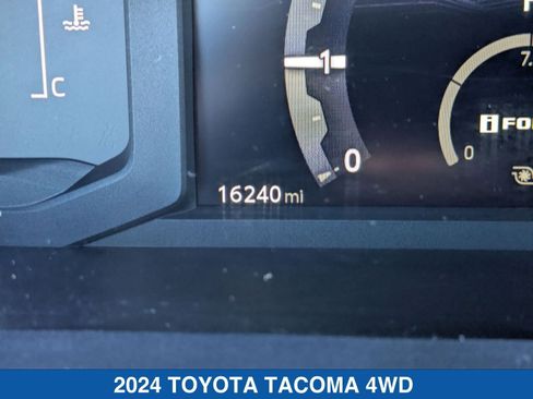 Used 2024 Toyota Tacoma SR5 image 18