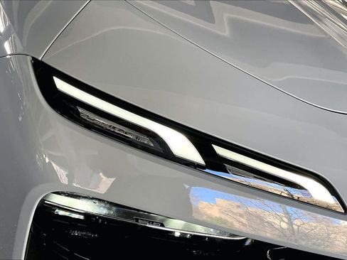 Certified 2025 BMW 740i 740i image 28