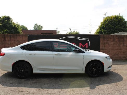 Used 2017 Chrysler 200 LX w/ Dark Appearance Package FWD image 5