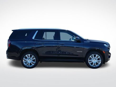 Used 2024 Chevrolet Tahoe High Country w/ Advanced Technology Package AWD/4WD image 2
