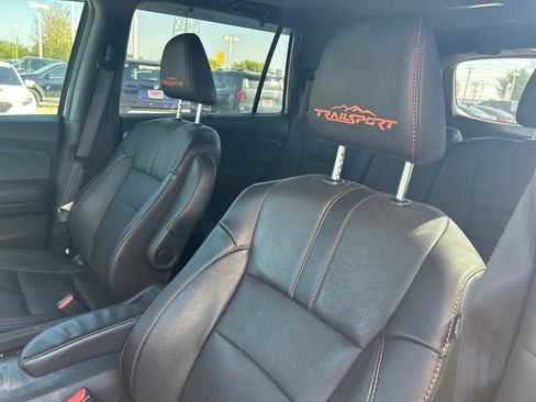 Used 2022 Honda Pilot TrailSport image 14