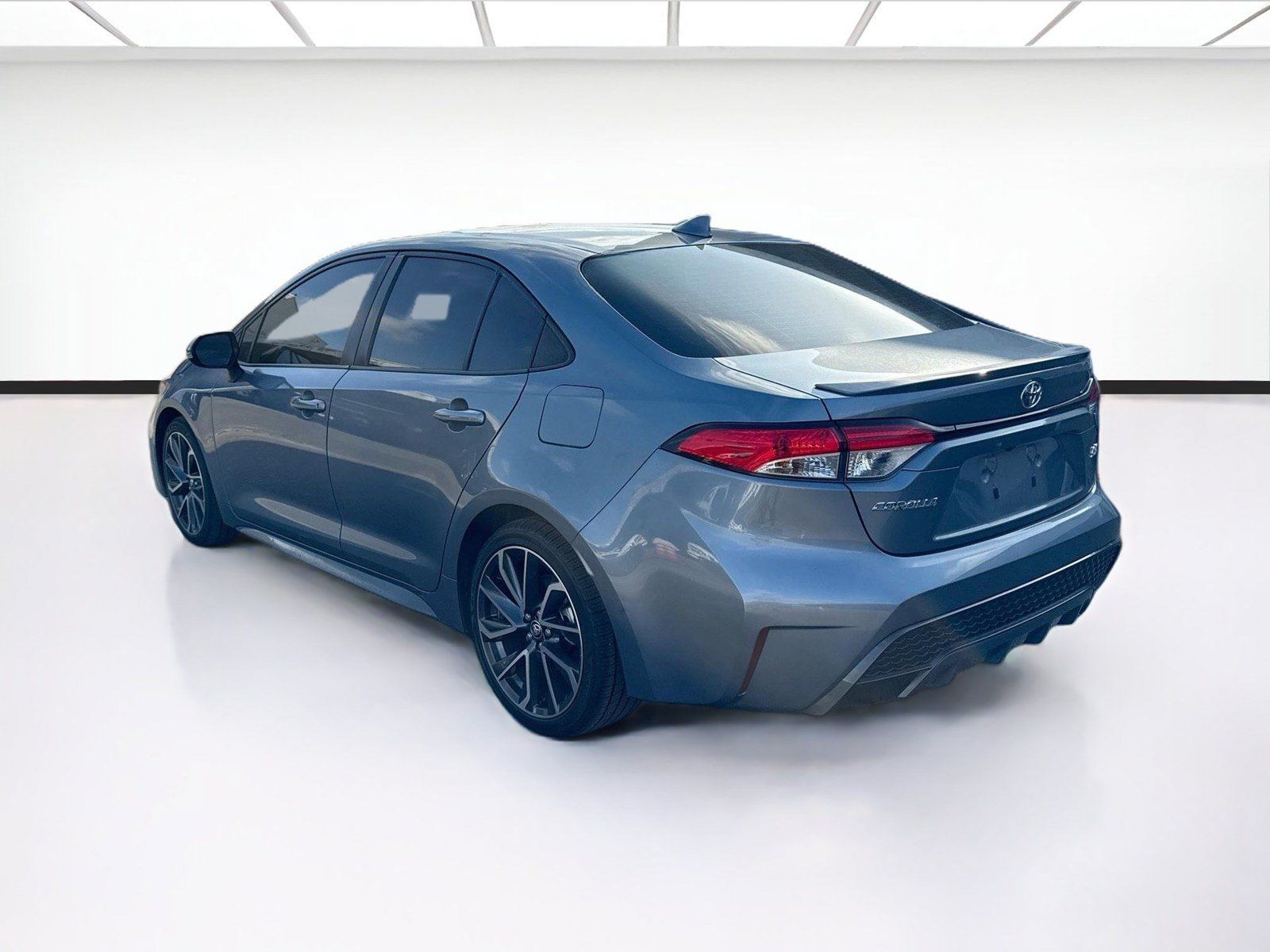 Used 2022 Toyota Corolla SE FWD image 6