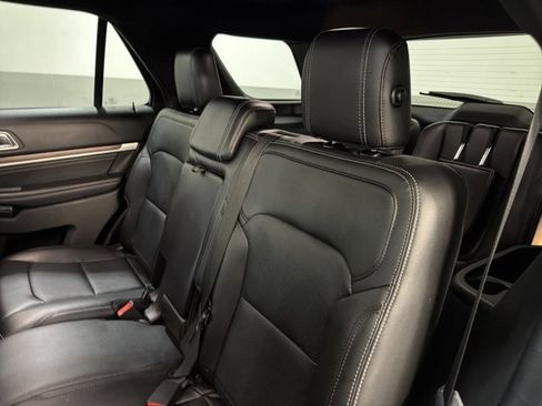 Used 2018 Ford Explorer Limited AWD/4WD image 21