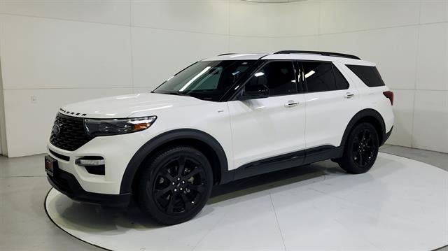 Used 2024 Ford Explorer ST-Line w/ Class IV Trailer Tow Package RWD image 3