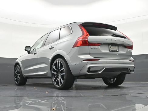 Used 2024 Volvo XC60 B5 Ultimate AWD/4WD image 28