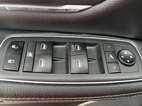 Used 2020 RAM 1500 Laramie AWD/4WD image 17
