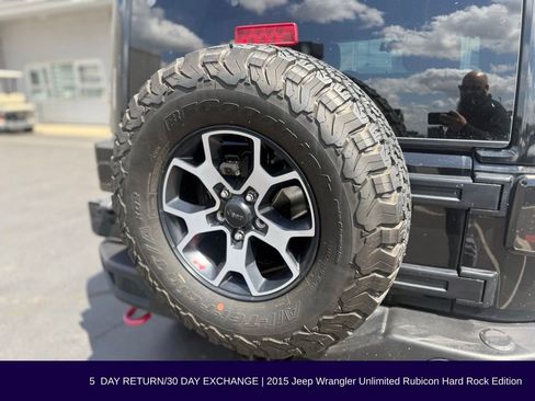Used 2015 Jeep Wrangler Unlimited Rubicon image 18