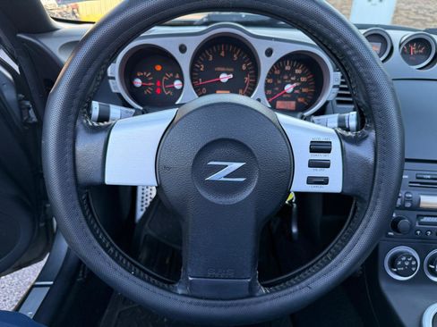 Used 2004 Nissan 350Z Touring RWD image 30