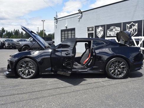 Used 2023 Chevrolet Camaro ZL1 image 31