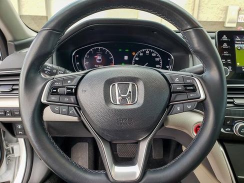 Used 2020 Honda Accord Touring image 16