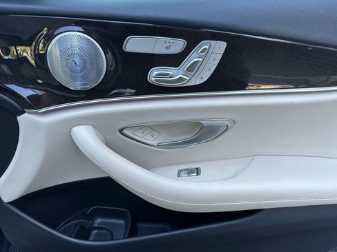 Used 2019 Mercedes-Benz E 300 image 18