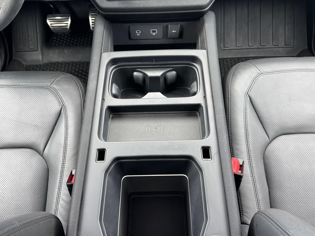 Used 2024 Land Rover Defender 110 Carpathian Edition AWD/4WD image 13