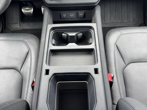 Certified 2024 Land Rover Defender 110 Carpathian Edition AWD/4WD image 13