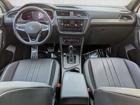 Used 2023 Volkswagen Tiguan SE R-Line FWD image 16