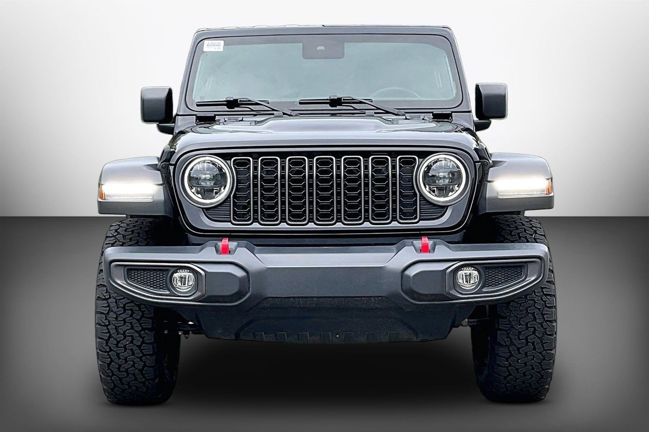 Certified 2024 Jeep Wrangler Unlimited Rubicon AWD/4WD image 3