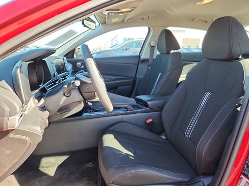 Used 2023 Hyundai Elantra SEL image 13
