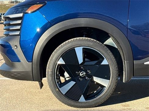 New 2026 Nissan Kicks SR w/ Cold Weather Package image 6