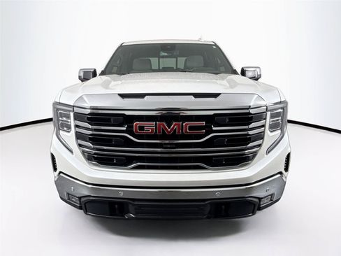 Used 2022 GMC Sierra 1500 SLT w/ SLT Premium Plus Package AWD/4WD image 9