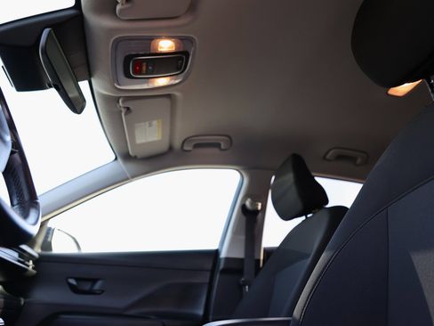 Certified 2025 Hyundai Kona SEL image 18