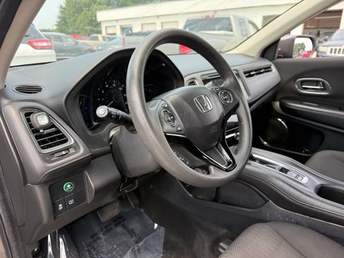Used 2016 Honda HR-V EX image 17