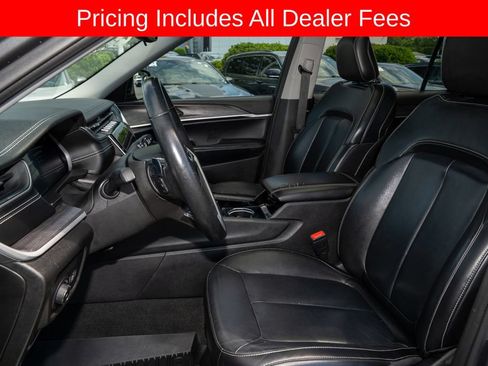 Used 2021 Jeep Grand Cherokee L Limited AWD/4WD image 14