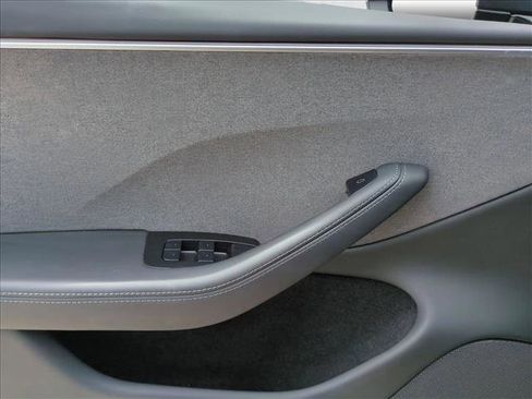 Used 2024 Tesla Model 3 RWD image 11