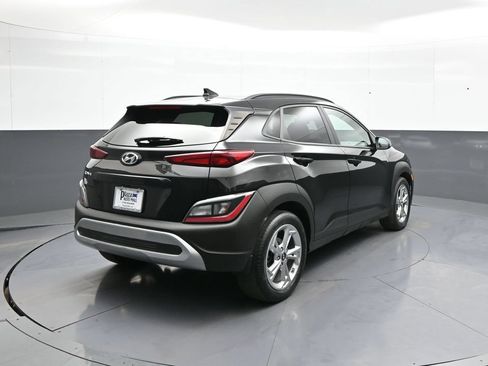 Certified 2022 Hyundai Kona SEL w/ Convenience Package FWD image 6