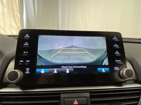 Used 2019 Honda Accord Sport image 14
