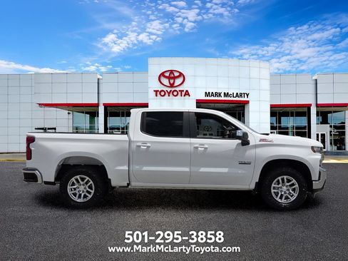 Used 2021 Chevrolet Silverado 1500 LT w/ Z71 Off-Road Package AWD/4WD image 6