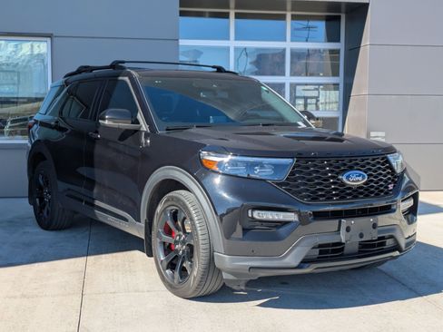 Used 2024 Ford Explorer ST w/ Equipment Group 401A AWD/4WD image 3