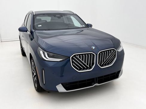 Certified 2026 BMW X3 xDrive30i w/ Convenience Package AWD/4WD image 3