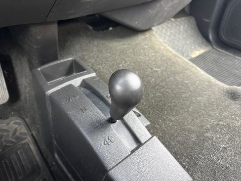 Used 2018 Chevrolet Silverado 1500 Custom w/ Custom Value Package image 19