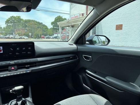 Used 2025 Kia K4 FWD image 35