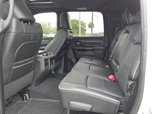 Used 2025 RAM 2500 Limited AWD/4WD image 11