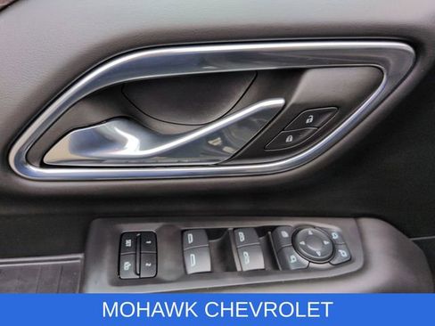 Used 2024 Chevrolet Tahoe Z71 w/ Luxury Package AWD/4WD image 25
