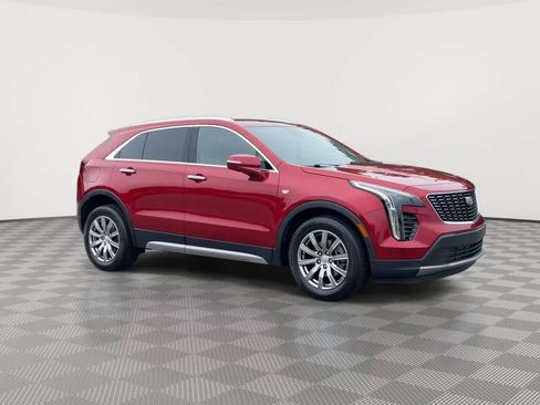 Certified 2022 Cadillac XT4 Premium Luxury w/ Enhanced Visibility Package AWD/4WD image 2