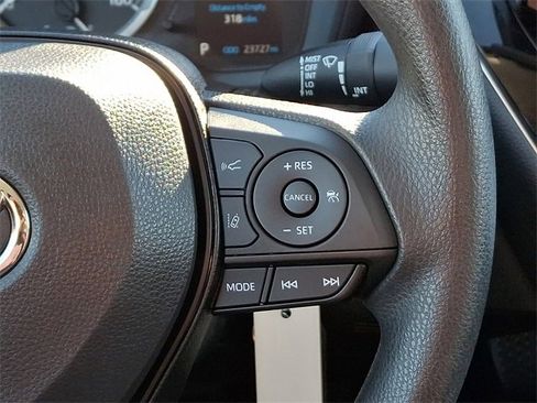 Used 2022 Toyota Corolla LE image 22