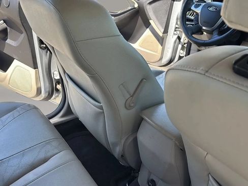 Used 2013 Ford Focus Electric Hatchback FWD image 39