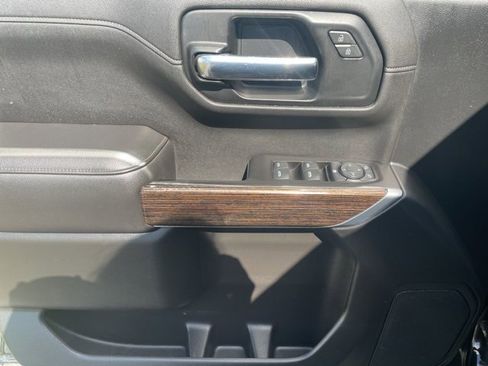 Used 2020 GMC Sierra 1500 SLE w/ SLE Value Package image 18