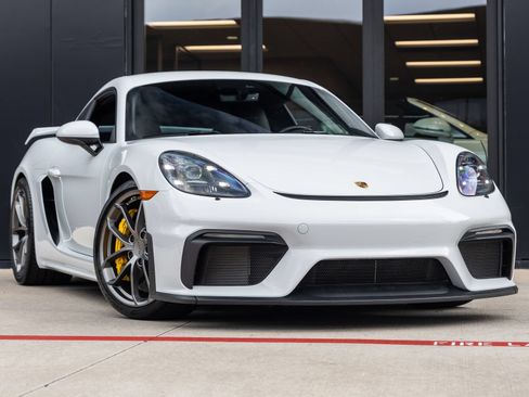 Certified 2020 Porsche 718 Cayman GT4 RWD image 6