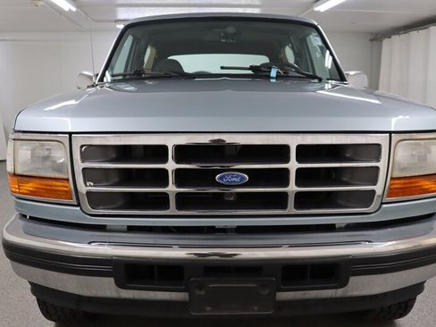 Used 1996 Ford Bronco XLT AWD/4WD image 2