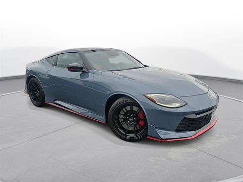 Used 2024 Nissan Z NISMO w/ Floor Mat Package RWD image 4
