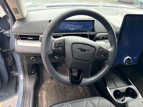 Used 2023 Ford Mustang Mach-E Select RWD image 9