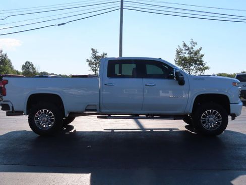 Used 2022 Chevrolet Silverado 3500 High Country w/ Safety Package II AWD/4WD image 7