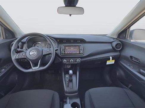 Certified 2025 Nissan Kicks Play S image 17