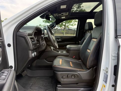 Used 2024 GMC Yukon AT4 w/ AT4 Premium Package AWD/4WD image 24