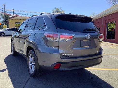 Used 2015 Toyota Highlander Plus image 5