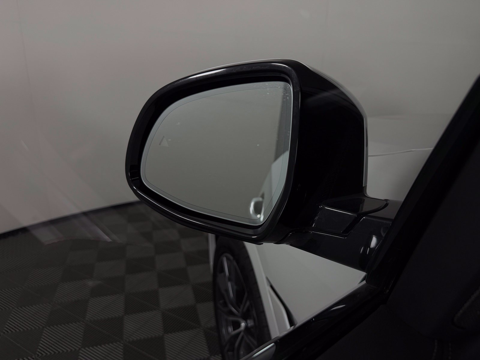 Used 2022 BMW X6 xDrive40i w/ M Sport Package AWD/4WD image 18