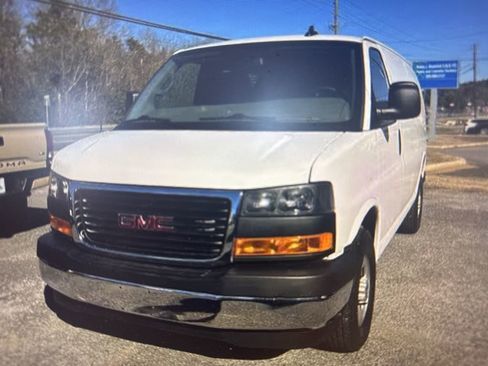 Used 2023 GMC Savana 2500 w/ Driver Convenience Package image 2