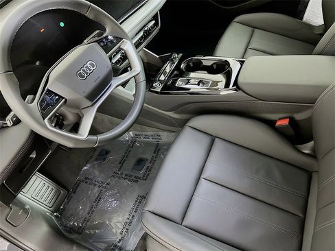 New 2025 Audi A6 e-tron Premium Plus image 18